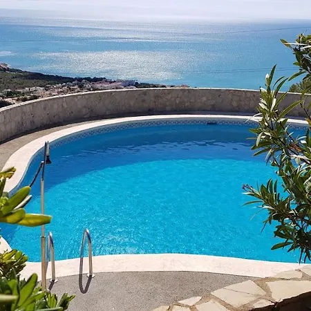 Breizas Villa