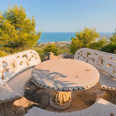 Breizas Villa *
